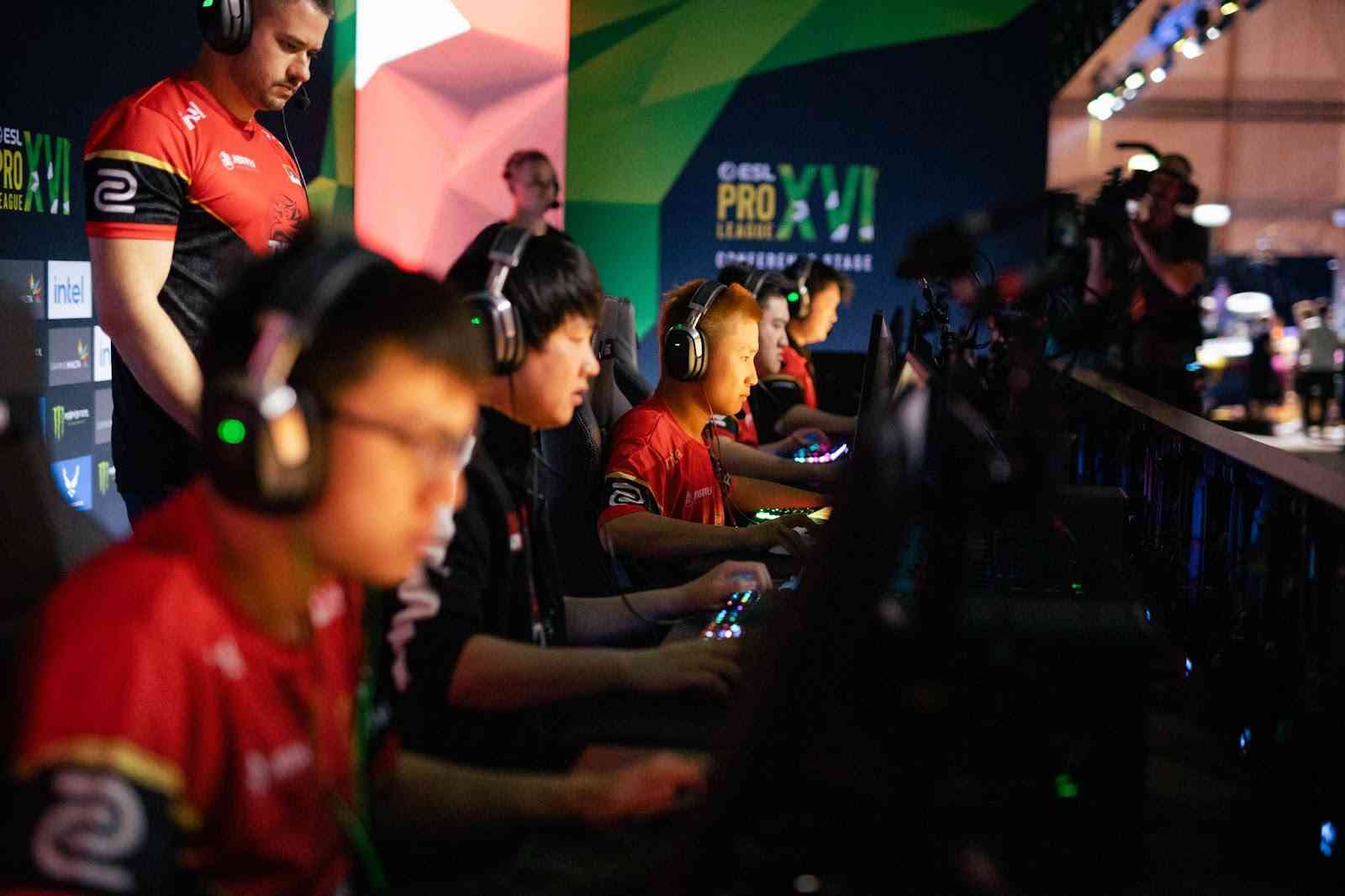 The roster for Tyloo compete in a match during ESL Pro League XVI