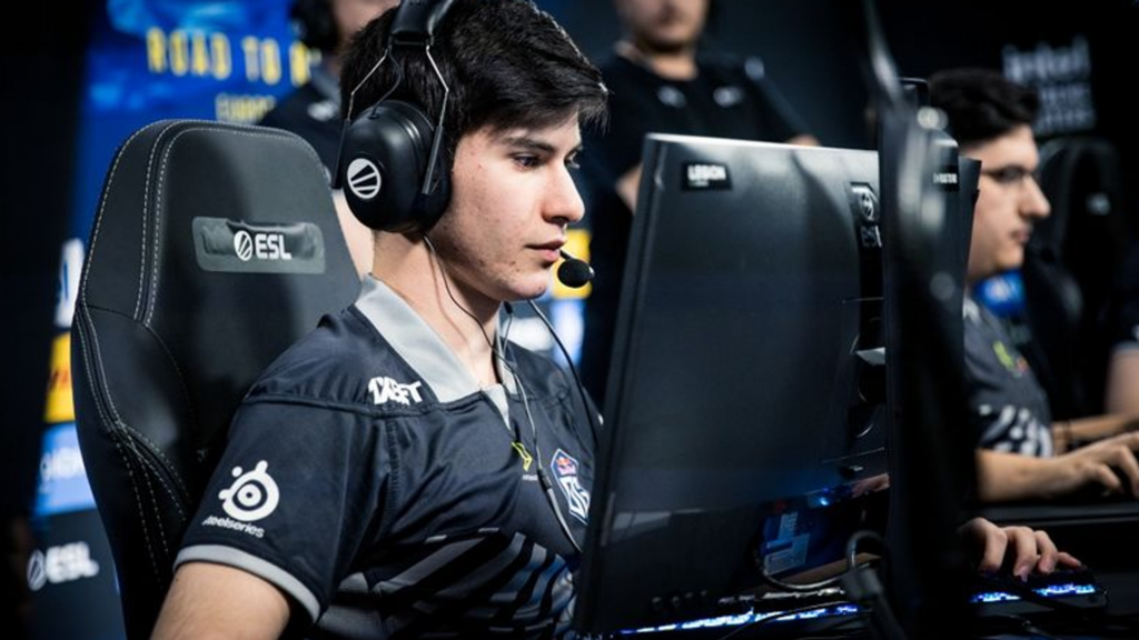 Sources: Vitality close in on flameZ; set to replace dupreeh