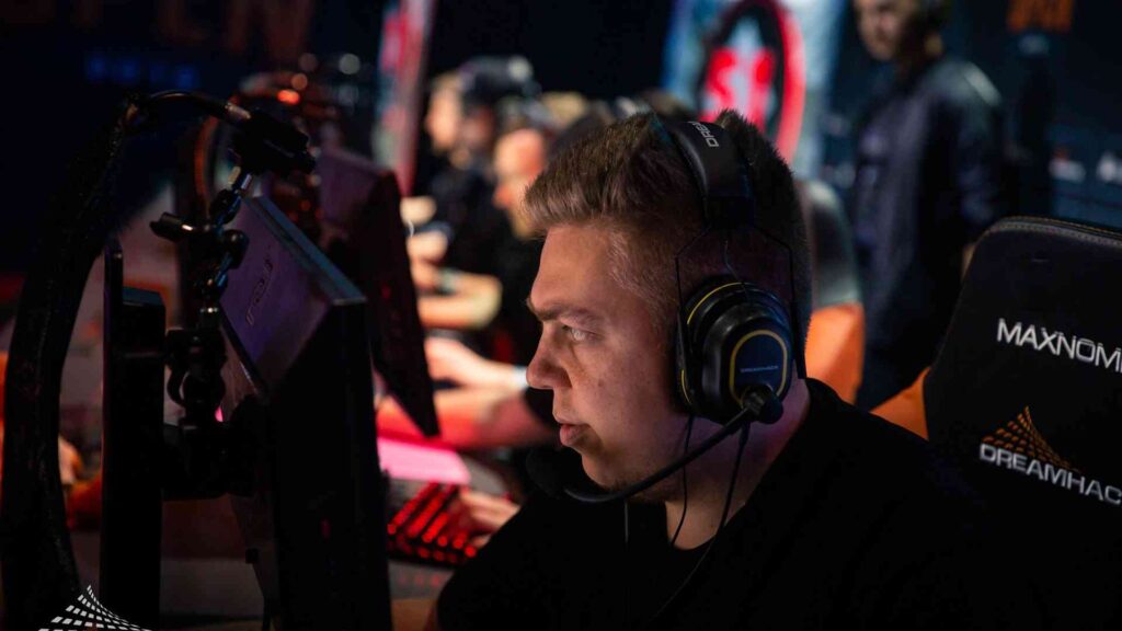 Officially: Edward and bondik to collect new CS:GO roster and looking for organization