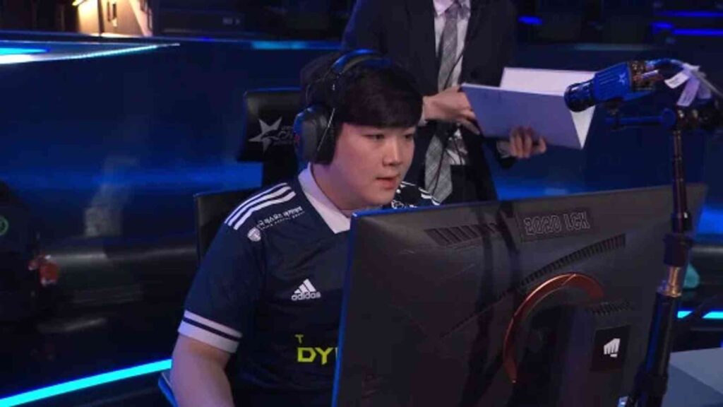 Sources: Rich Is Set To Replace Armut In Dignitas