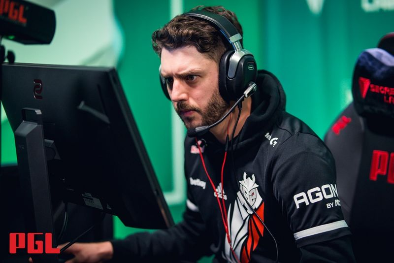 Audric 'JACKZ' Jug at the PC during his time playing with G2