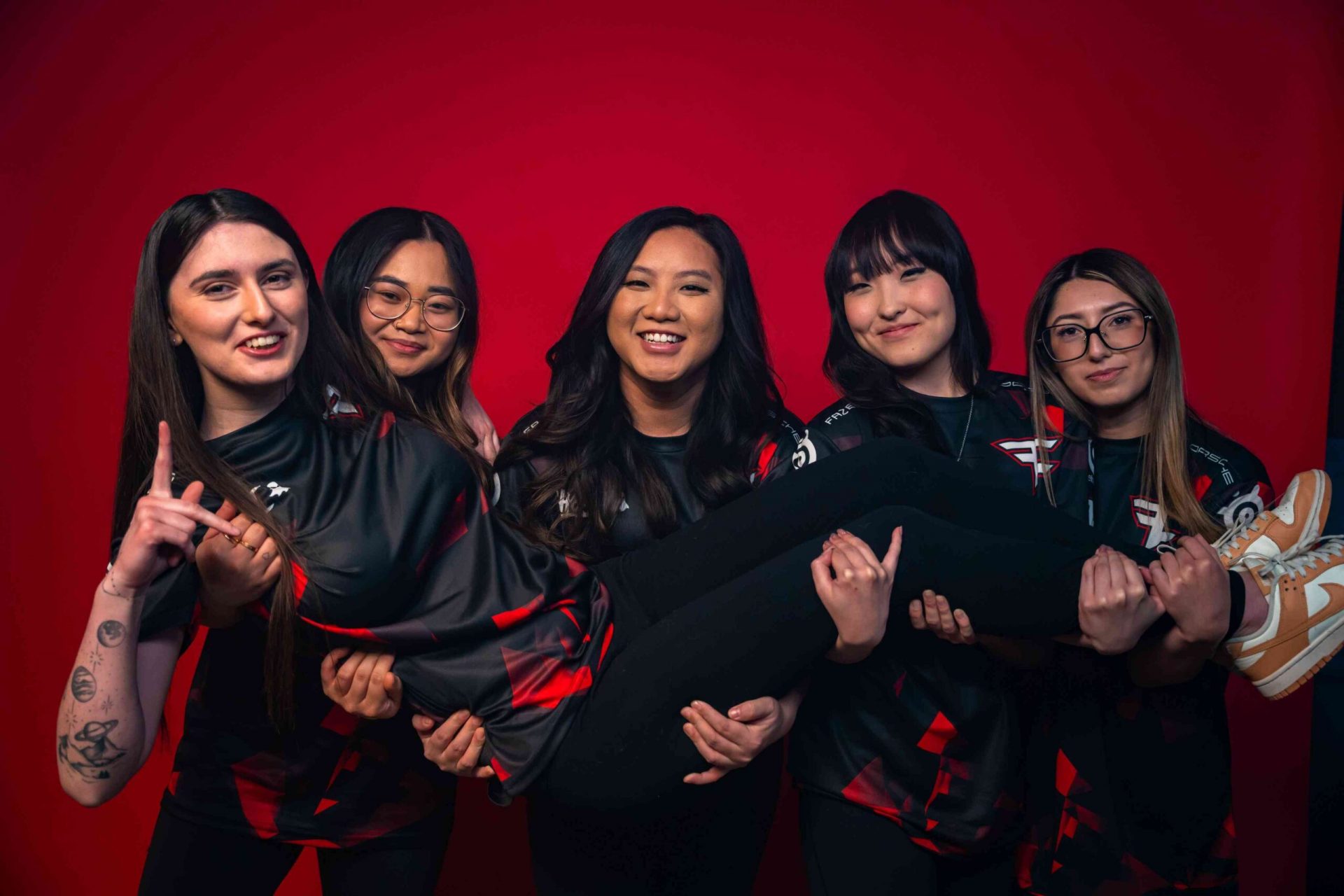 FaZe Clan GC: Jennifer 'refinnej' Le, Emma 'emy' Choe, Vannesa Emely 'panini' Emory, Madison 'maddiesuun' Mann and Diane 'di^' Tran
