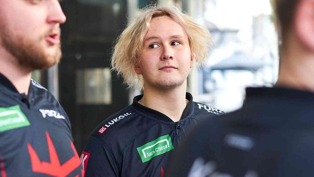 Aurora and 9 Pandas Trade Players