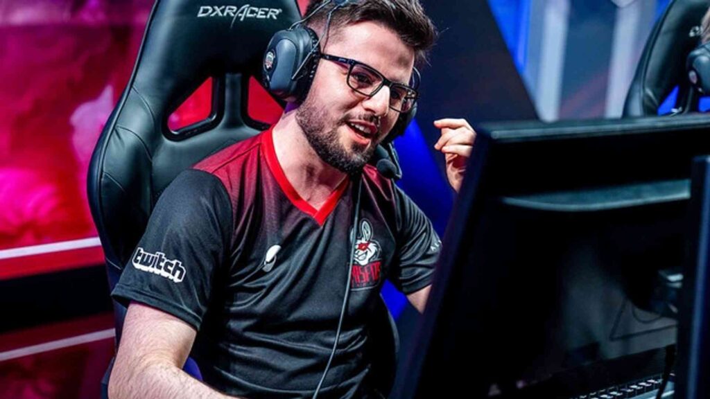 Sources: Maxlore has reached a verbal agreement with FC Barcelona