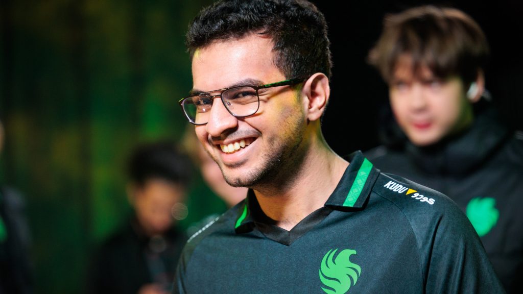 ATF Dota 2 in a Team Falcons shirt