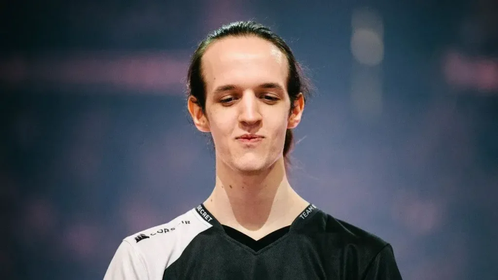 Crystallis, a Dota 2 player