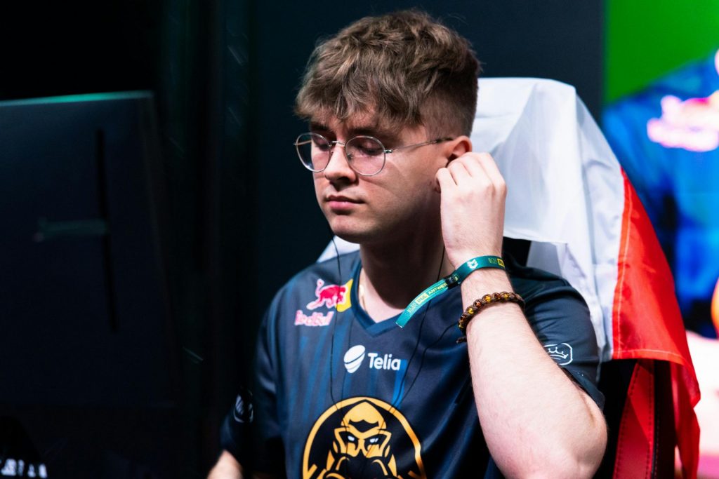 Hades departs Monte Esports