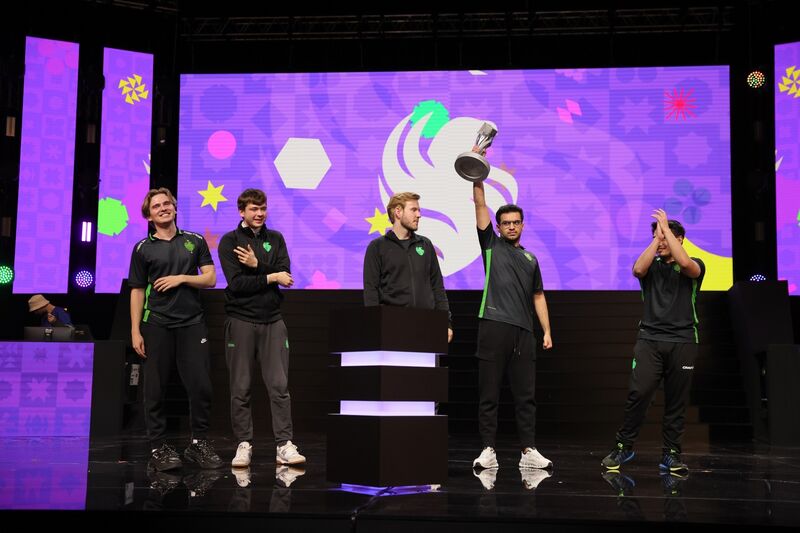 Team Falcons winning BetBoom Dacha Belgrade 2024