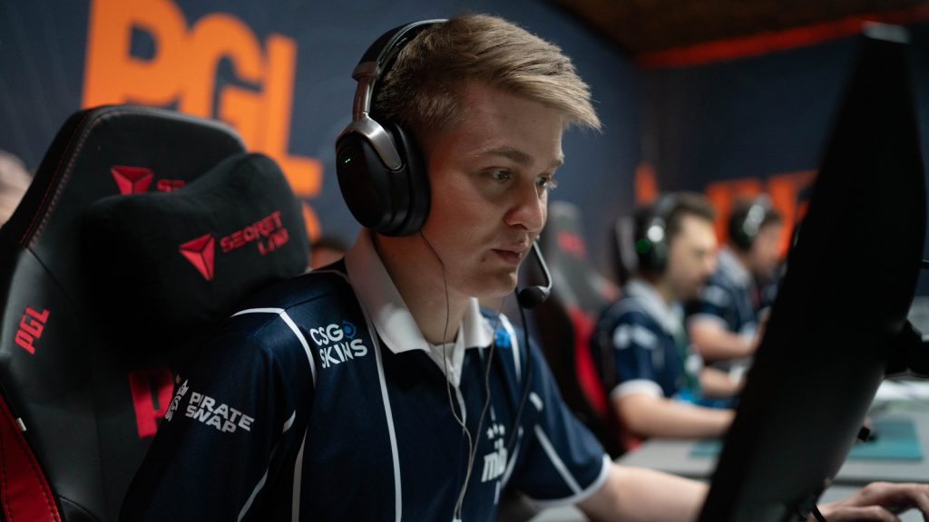 1WIN Rebuild Roster With Qikert and Reyoz Signings