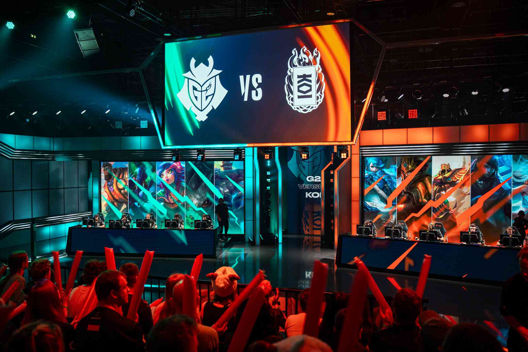 The atmosphere in the LEC studio as KOI take on G2 (Image Credits: Wojciech Wandzel/Riot Games)