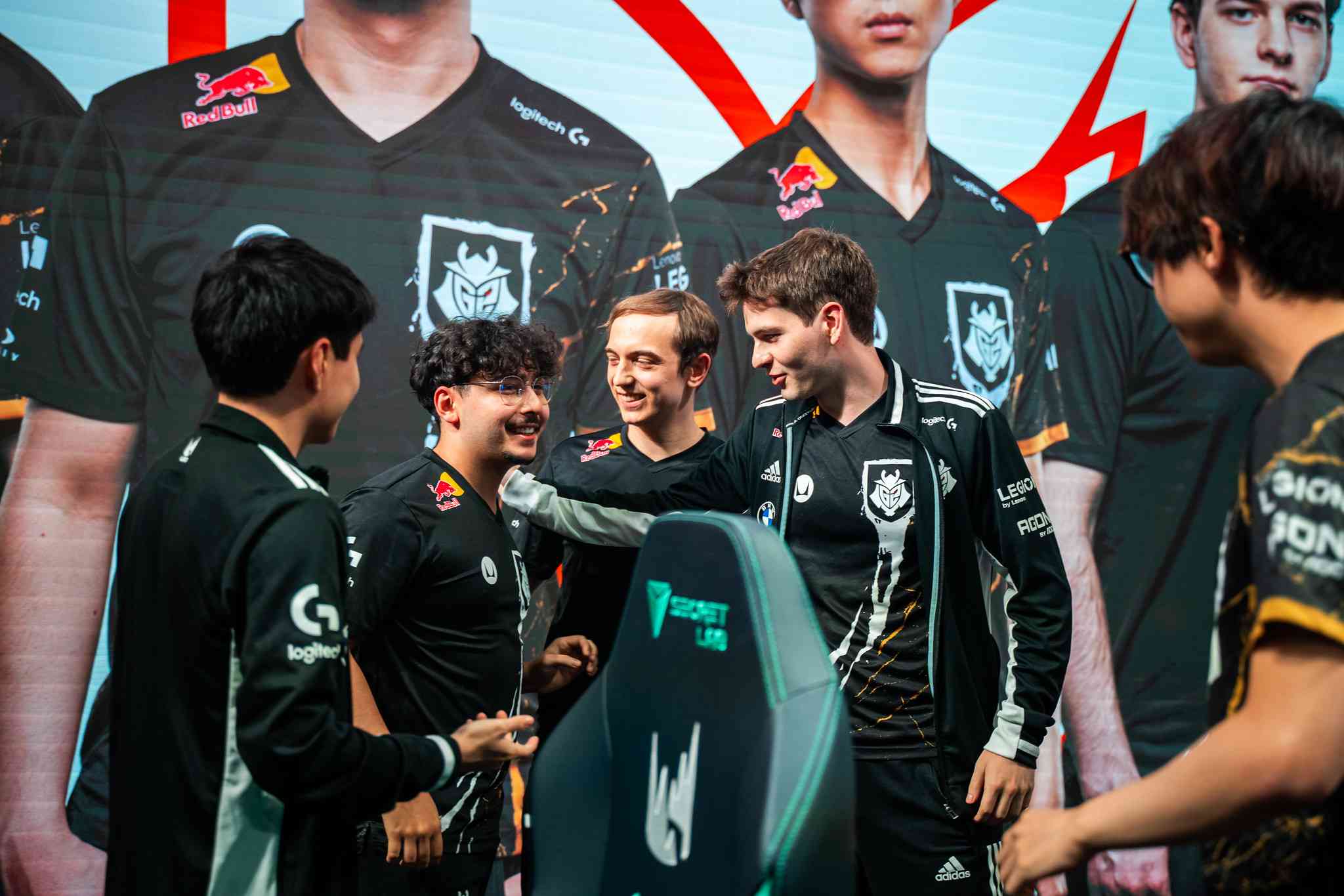 The G2 roster after a win. Credit: Wojciech Wandzel/Riot Games