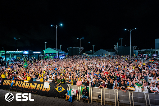 Crowd pictured outside IEM Rio 2022 source: ESL