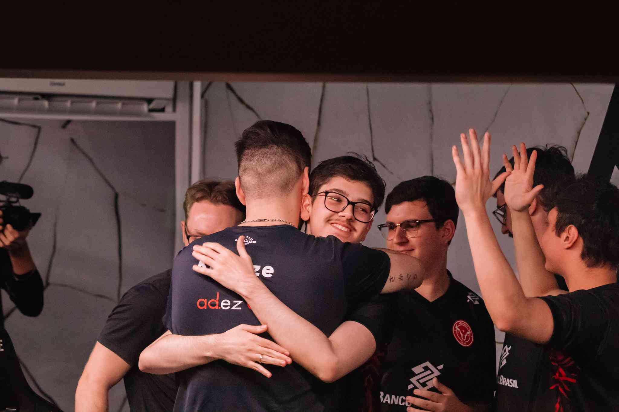 W7M celebrating their qualification for Six Major Copenhagen, (Credit: Rainbow6br/saaymon)